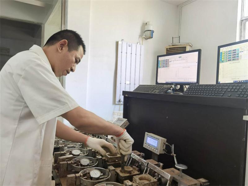 公司同002A：土工試驗(yàn)甲級(jí)，可以承擔(dān)甲級(jí)及以下工程勘察資格所能承擔(dān)工程勘察項(xiàng)目的土工試驗(yàn)任務(wù)； 聯(lián)系人：任玲，電話：18653883892(圖2)